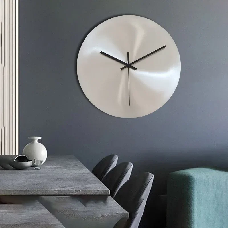 Silver Minimalist Industrial W - đánh giá và giá Resin Art Wall Clock