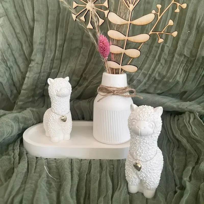 Cute 3D Alpaca Candle Molds, C - đánh giá và giá Resin Art Clay